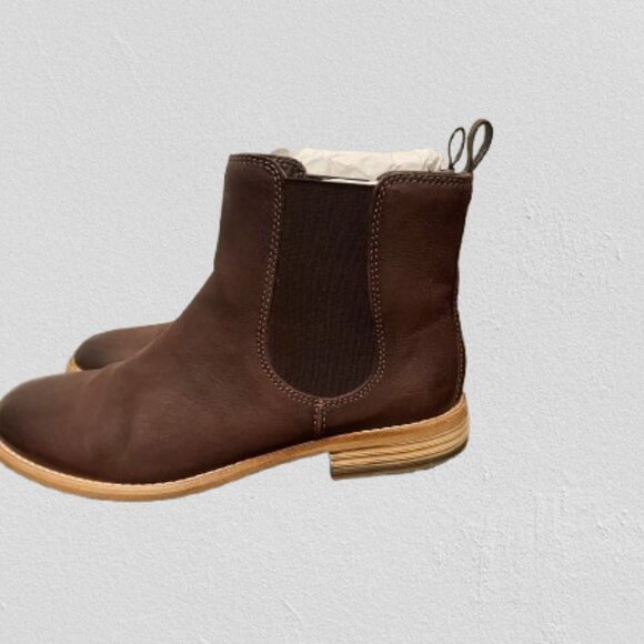 Clarks Women’s Maypearl Nala Ankle Boot – Burgundy | Size 6.5 M (Almost New) - Picture 5 of 7